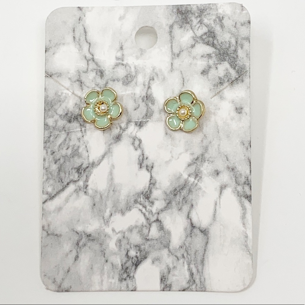 NEW Jade And Gold Tone Floral Acrylic Earrings